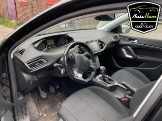 Peugeot 308 308 SW (L4/L9/LC/LJ/LR), Combi 5-drs, 2014 / 2021 1.2 12V e-THP PureTech 110 picture 9