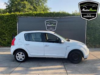 demontáž osobní automobily Dacia Sandero Sandero I (BS), Hatchback, 2008 / 2013 1.2 16V 2010/10