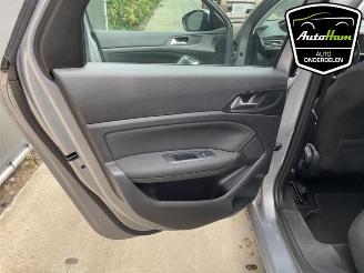 Peugeot 308 308 SW (L4/L9/LC/LJ/LR), Combi 5-drs, 2014 / 2021 1.2 12V e-THP PureTech 130 picture 31