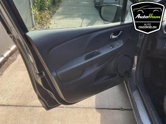 Renault Clio Clio IV Estate/Grandtour (7R), Combi 5-drs, 2012 / 2021 0.9 Energy TCE 90 12V picture 31