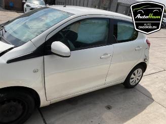 Peugeot 108 108, Hatchback, 2014 1.0 12V picture 5