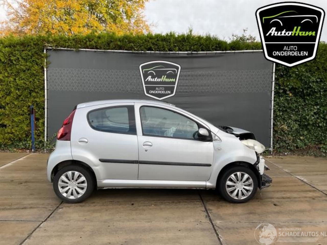 Peugeot 107 107, Hatchback, 2005 / 2014 1.0 12V