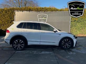 Vrakbiler auto Volkswagen Tiguan Tiguan (AD1), SUV, 2016 / 2024 2.0 TDI 16V 4Motion 2016/10