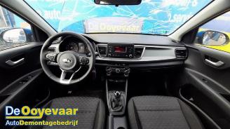 Kia Rio Rio IV (YB), Hatchback, 2017 1.2 CVVT 16V picture 2