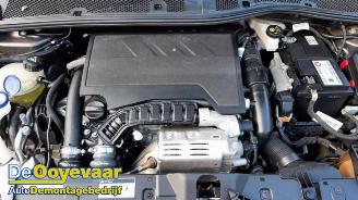 Peugeot 2008 2008 (UD/UK/UR/US/UX), MPV, 2019 1.2 VTi 12V PureTech 130 picture 3