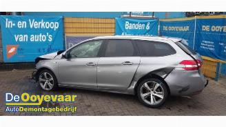 demontáž osobní automobily Peugeot 308 308 SW (L4/L9/LC/LJ/LR), Combi 5-drs, 2014 / 2021 1.2 12V e-THP PureTech 130 2016/5