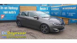 demontáž osobní automobily Peugeot 308 308 (L3/L8/LB/LH/LP), Hatchback 5-drs, 2013 / 2021 1.2 12V e-THP PureTech 110 2014/11