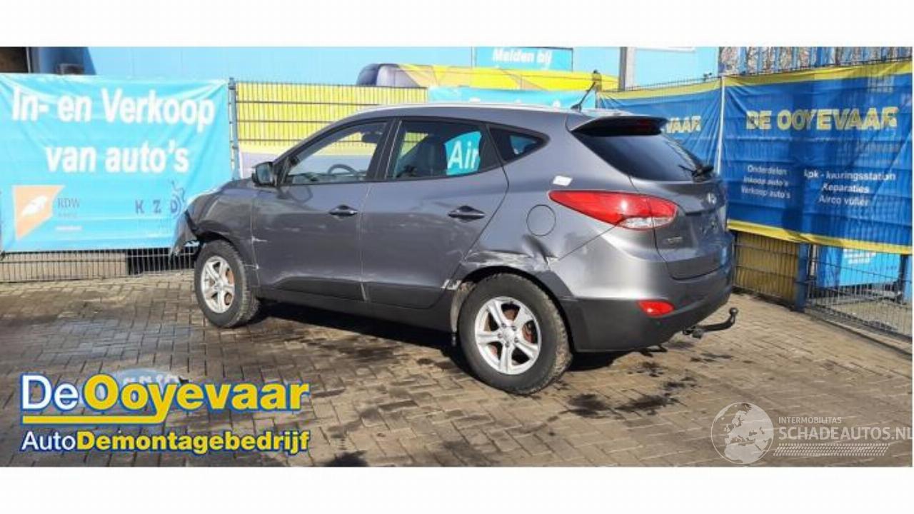 Hyundai Ix35 iX35 (LM), SUV, 2009 / 2015 1.6 GDI 16V