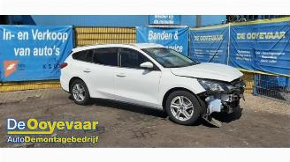 Coche siniestrado Ford Focus Focus 4 Wagon, Combi, 2018 1.0 Ti-VCT EcoBoost 12V 100 2020/2