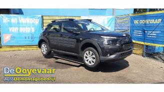 Vrakbiler auto Citroën C4 cactus C4 Cactus (0B/0P), Hatchback 5-drs, 2014 1.2 PureTech 82 12V 2017/7
