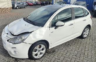 Vaurioauto  passenger cars Citroën C3 Citroën C3 Exclusive pano 1,2 60 kw 2014/10