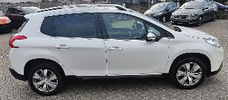 Peugeot 2008 Peugeot 2008 Allure 1,6 panodak navigatie picture 5