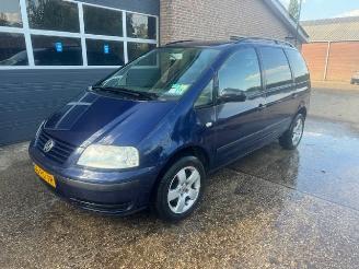Volkswagen Sharan  picture 2