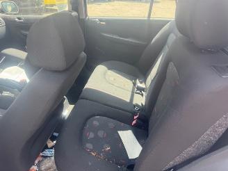 demontáž osobní automobily Skoda Fabia  2003/1