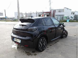 Peugeot 208 GT picture 6