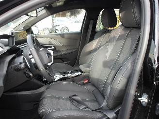 Peugeot 208 GT picture 21