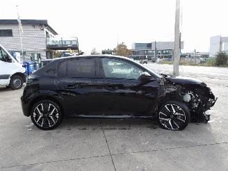 Peugeot 208 GT picture 5