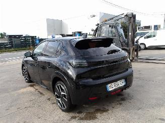 Peugeot 208 GT picture 8