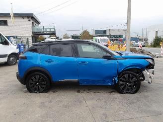 Peugeot 2008 GT picture 5