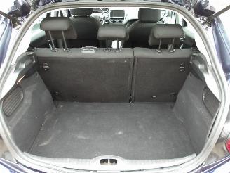 Peugeot 208  picture 21