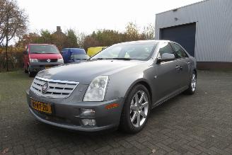 krockskadad bil auto Cadillac Seville STS SEDAN V8 ZEER DIKKE UITVOERING, GOEDKOOPSTE VAN NL 2005/9