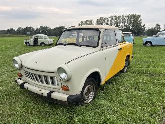 Auto incidentate Trabant P 601 OPKNAPPER / RESTAURATIE PROJECT 1986/1