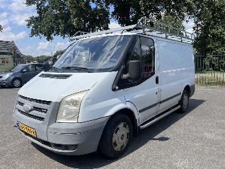 skadebil bedrijf Ford Transit 260S FD VAN 85 LR 4.23 2007/7