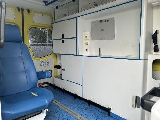 Mercedes Sprinter 319 CDI 3.0 V6 ex ambulance picture 21