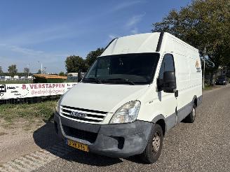 uszkodzony samochody ciężarowe Iveco Daily 35S12 LANG + HOOG AIRCO 2008/9