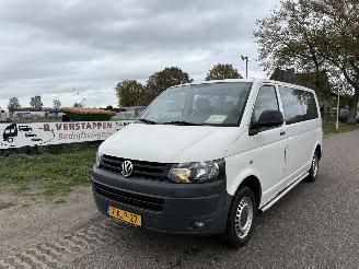 Damaged car Volkswagen Transporter 2.0 TDI 62kw KOMBI / COMBI / PERSONENBUS L2/H1, PRIJS IS EXCL. BTW !!! 2013/5