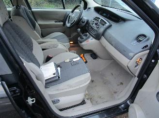 Renault Scenic 1.6 Airco 165.000 KM picture 15