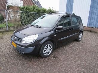 skadebil auto Renault Scenic 1.6 Airco 165.000 KM 2005/1