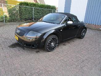 krockskadad bil auto Audi TT 1.8 5V Turbo 224 PK Quattro Cabrio 6-Bak 2002/10