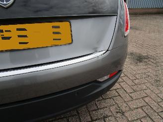 Lancia Delta 1.8 16V Automaat Leder Navi picture 6