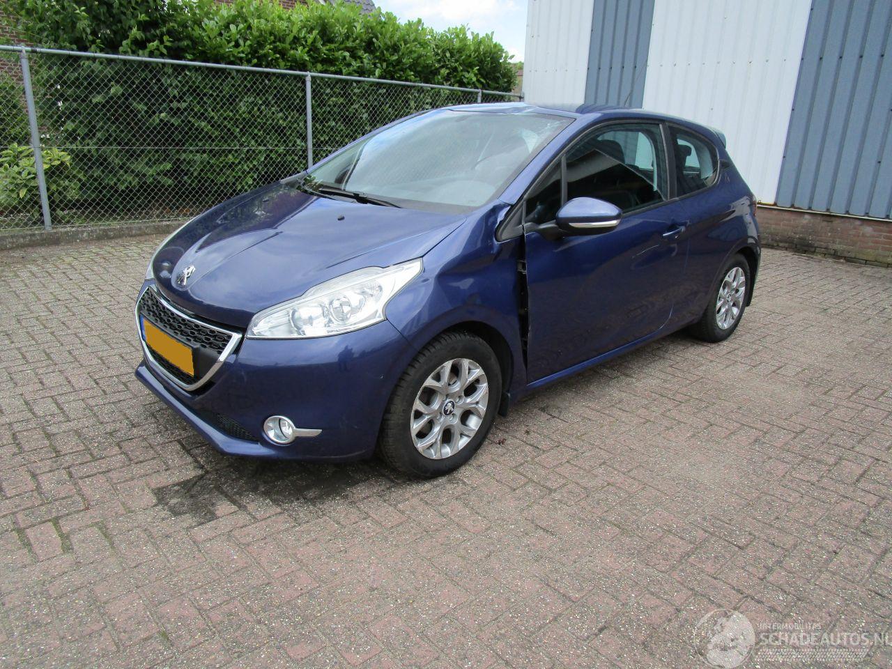 Peugeot 208 Navi Airco Radio/CD 131.000 KM