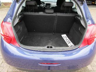 Peugeot 208 Navi Airco Radio/CD 131.000 KM picture 15