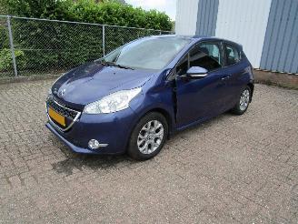 škoda osobní automobily Peugeot 208 Navi Airco Radio/CD 131.000 KM 2012/7