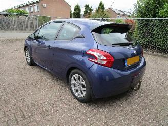 Peugeot 208 Navi Airco Radio/CD 131.000 KM picture 2