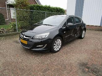 Unfallwagen Opel Astra 1.7 CDTI Navi Camera 6-Bak 2014/2