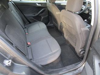 Ford Focus 1.0 Navi Camera Clima 6-Bak picture 11