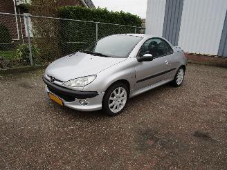 Unfallwagen Peugeot 206 CC 1.6 Automaat Leder 2003/4