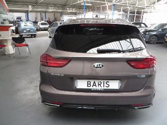 Kia Ceed 1.6gdi hybrid automaat picture 2