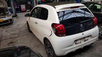 Peugeot 108 1.0 e-VTI Allure Top! picture 5