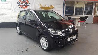 Volkswagen Up! 1.0 12V BENZ 60 PK 5 DRS... picture 3