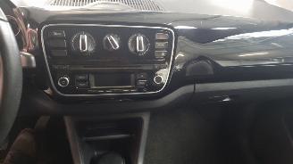 Volkswagen Up! 1.0 12V BENZ 60 PK 5 DRS... picture 11