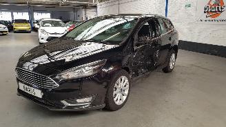 škoda osobní automobily Ford Focus 1.0 TI-VCT ECOBOOST 12V 125 COMBI  BENZ 998 CC 92KW 125 PK 2017/7