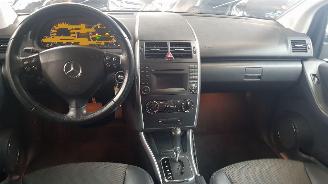 Mercedes A-klasse 1.5 A-160   BENZ AUT 1.498CC 70KW 95PK picture 7