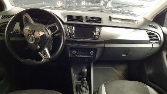 Skoda Fabia 1.2 TSI 16V AUT 4DRS  BENZ 1.197CC 81KW 110PK picture 7