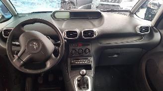 Citroën C3 picasso 1.6 VTI Exclusive picture 9