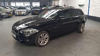 Vaurioauto  passenger cars BMW 1-serie 120i 2016/1